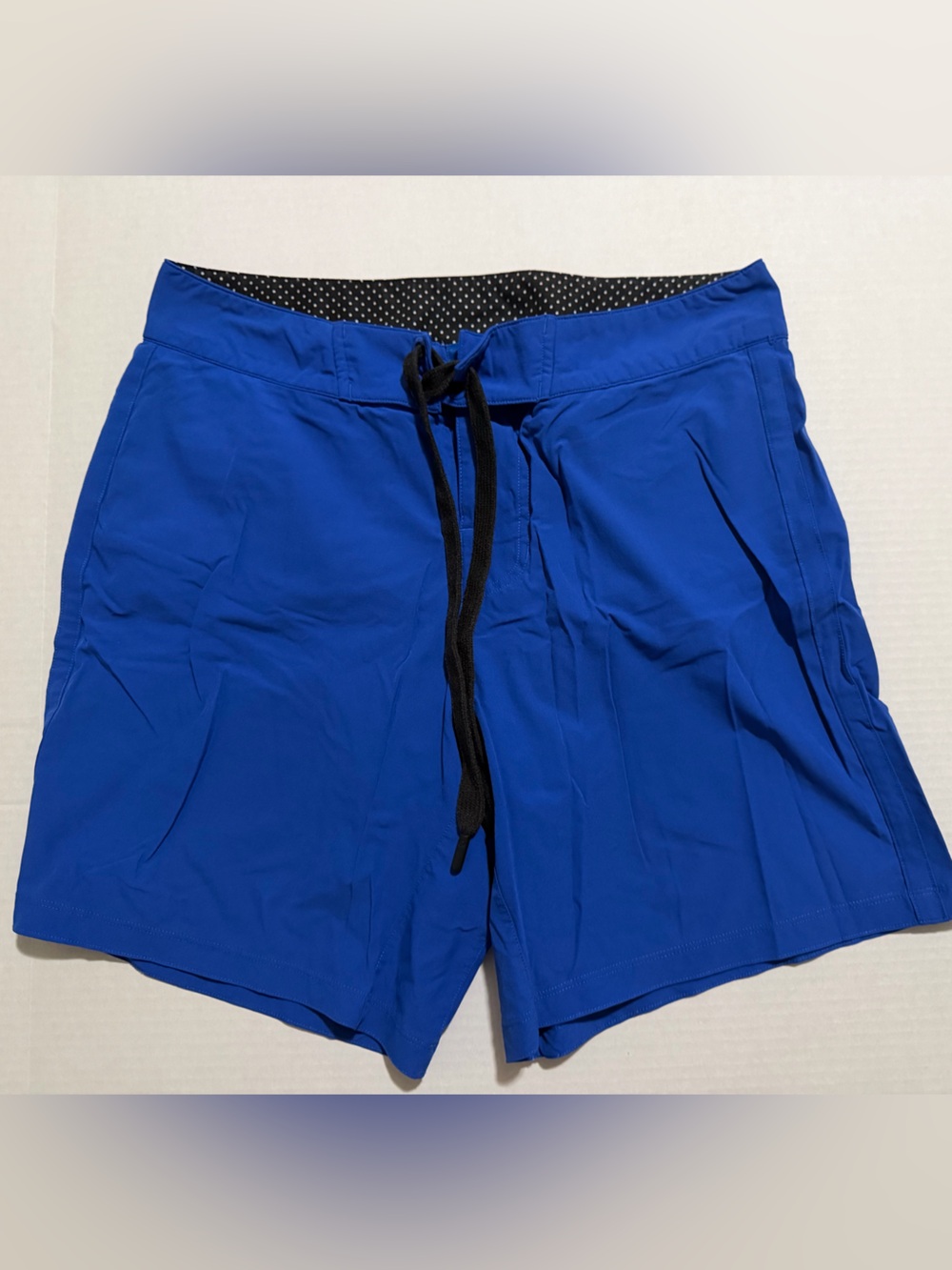 Lululemon men’s Board Shorts 34